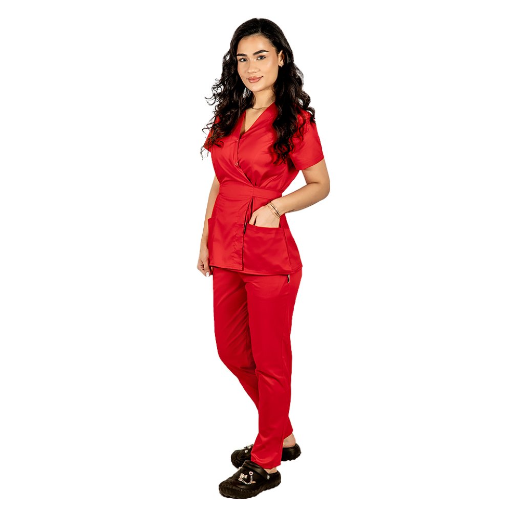 Costum medical rosu, cu bluza tip kimono si pantaloni rosii cu elastic