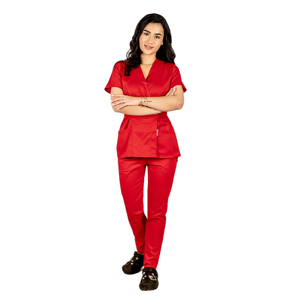 Costum medical rosu, cu bluza tip kimono si pantaloni rosii cu elastic