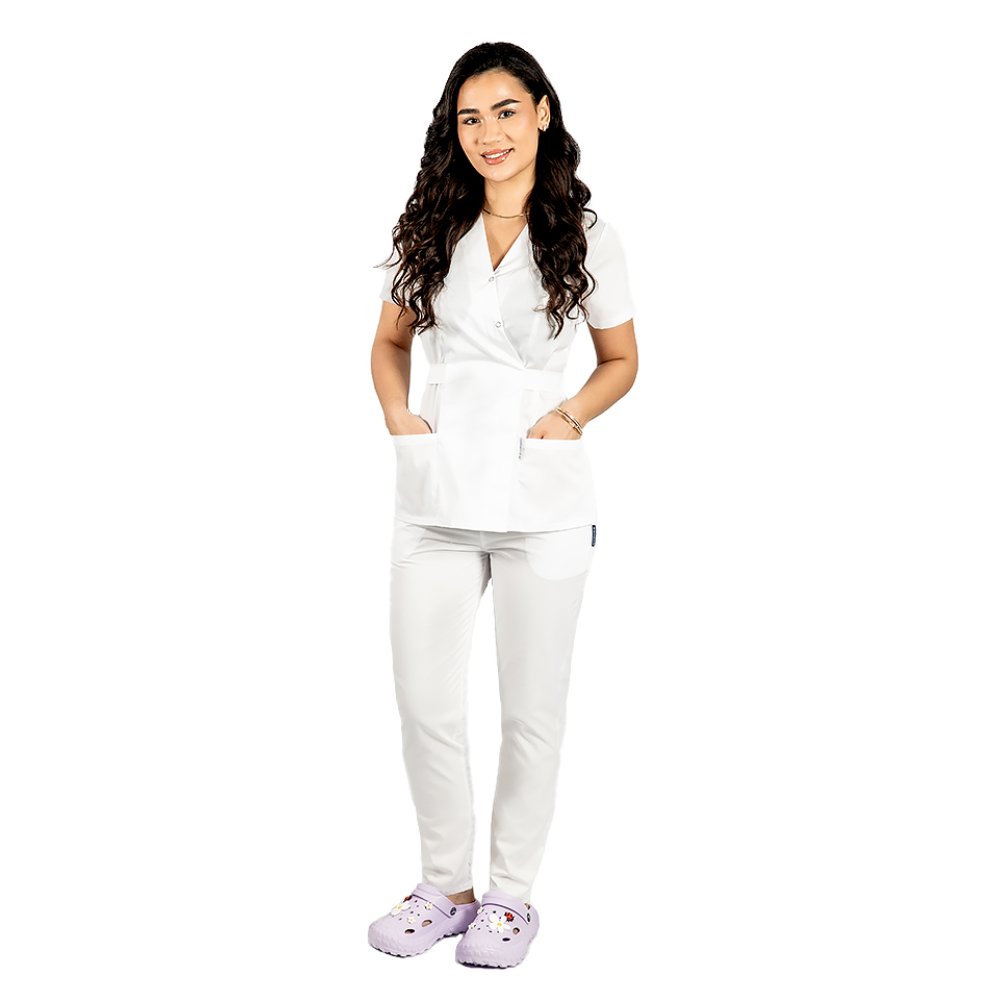 Costum medical kimono alb, cu elastan, bluza tip kimono si pantaloni cu snur in talie