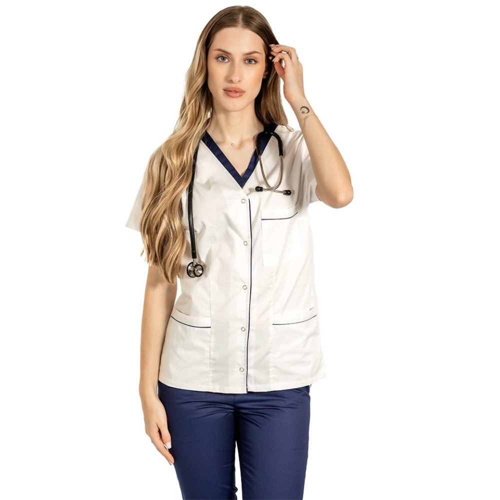 Halat medical cu elastan alb cu paspol bleumarin, capse si trei buzunare aplicate