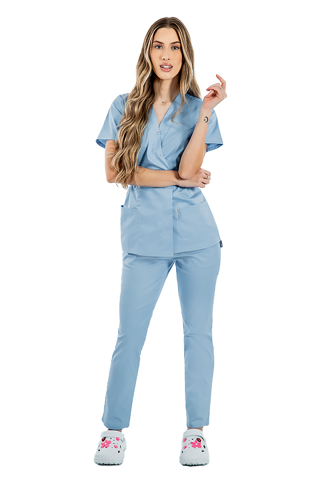 Halat medical kimono bleu, cu elastan si doua buzunare aplicate