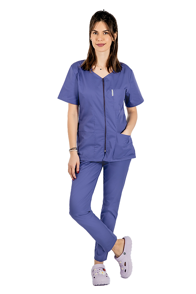 Costum medical mov, bluza cu fermoar cambrata, trei buzunare si pantaloni cu elastic