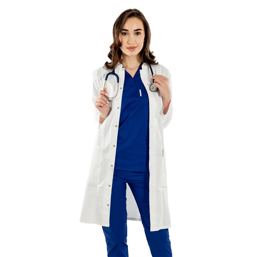 Halat medical alb, unisex, cu guler tip tunica si trei buzunare si maneca lunga