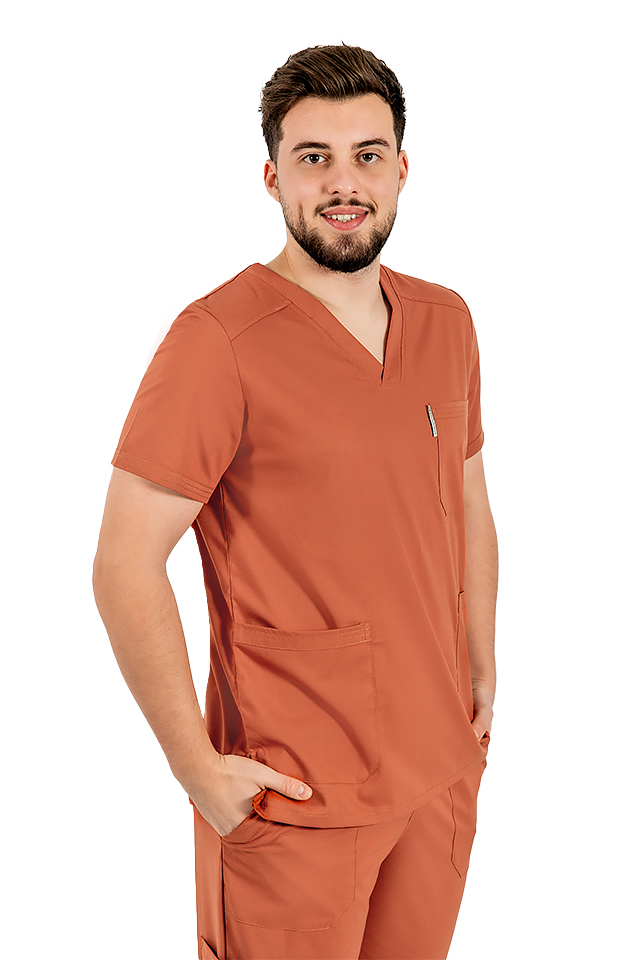 Costum medical stretch barbati caramel cu bluza in V si pantaloni cu snur si elastic