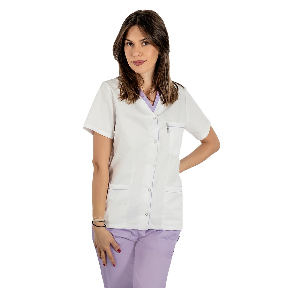 Halat medical cu elastan alb cu paspol lila, capse si trei buzunare aplicate