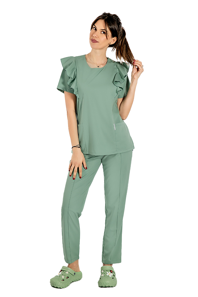 Costum medical stretch Cristina, culoare olive, bluza cu volane si pantaloni cu snur si elastic