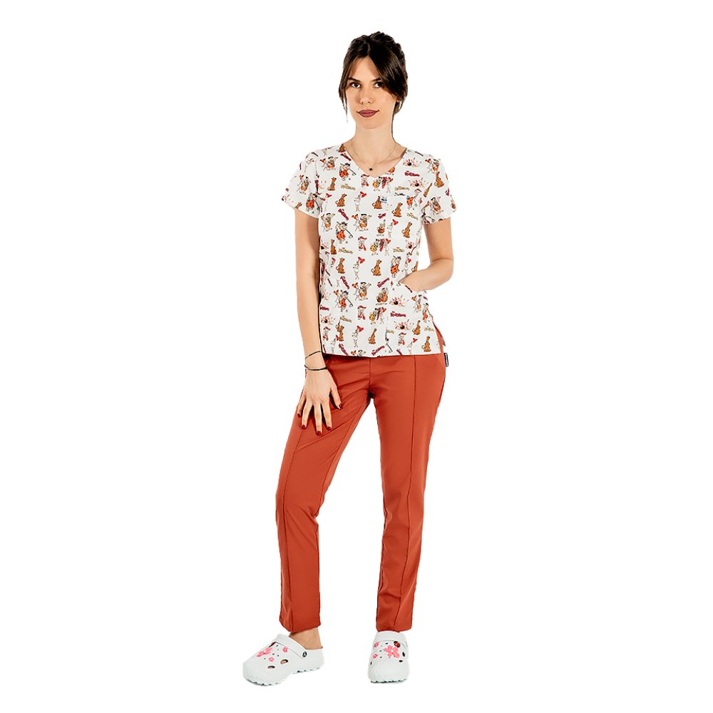 Costum medical stretch Flintstone cu bluza imprimata si pantaloni stretch caramel cu snur si elastic
