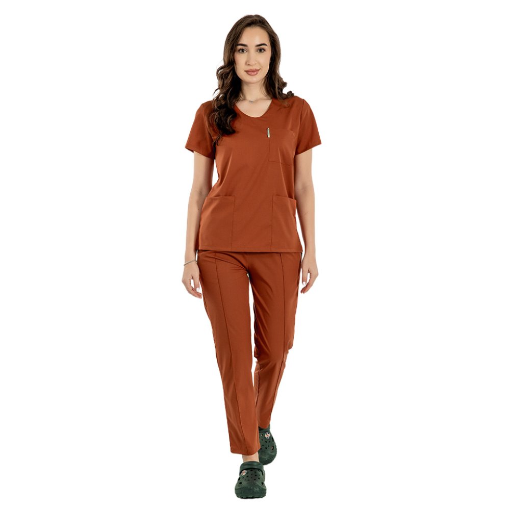 Costum medical stretch caramel cu bluza in V si pantaloni cu snur si elastic