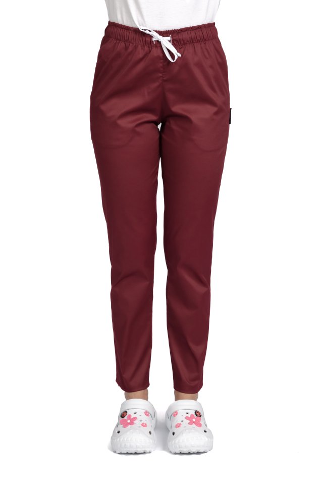 Pantaloni medicali elastici, dama, grena, cu snur si doua buzunare laterale..