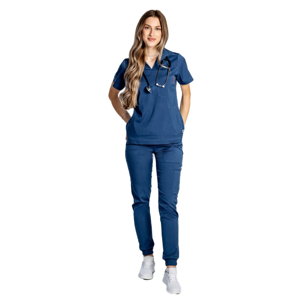 Costum medical stretch polo jeans, cu bluza in V si pantaloni tip jogger, cu snur si elastic