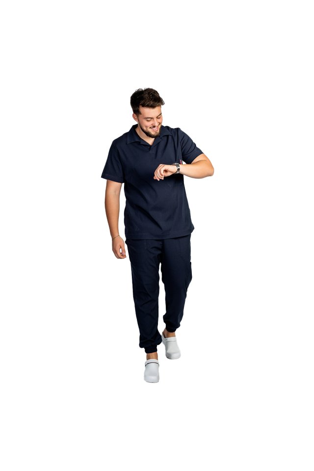 Costum medical stretch polo barbati bleumarin, cu bluza in V si pantaloni tip jogger, cu snur si elastic