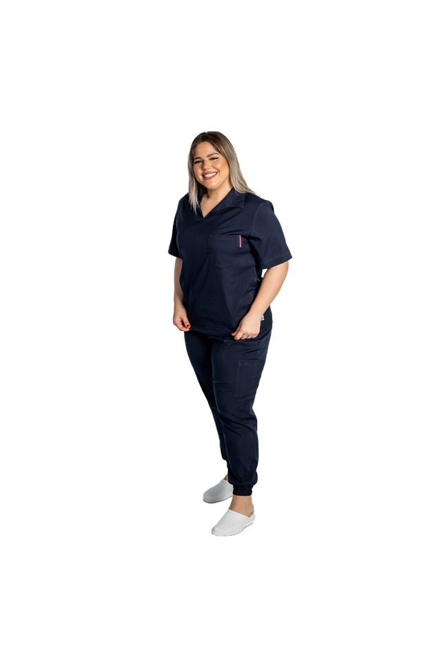 Costum medical stretch polo bleumarin, cu bluza in V si pantaloni tip jogger, cu snur si elastic