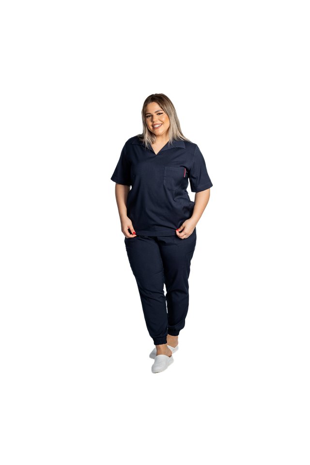 Costum medical stretch polo bleumarin, cu bluza in V si pantaloni tip jogger, cu snur si elastic