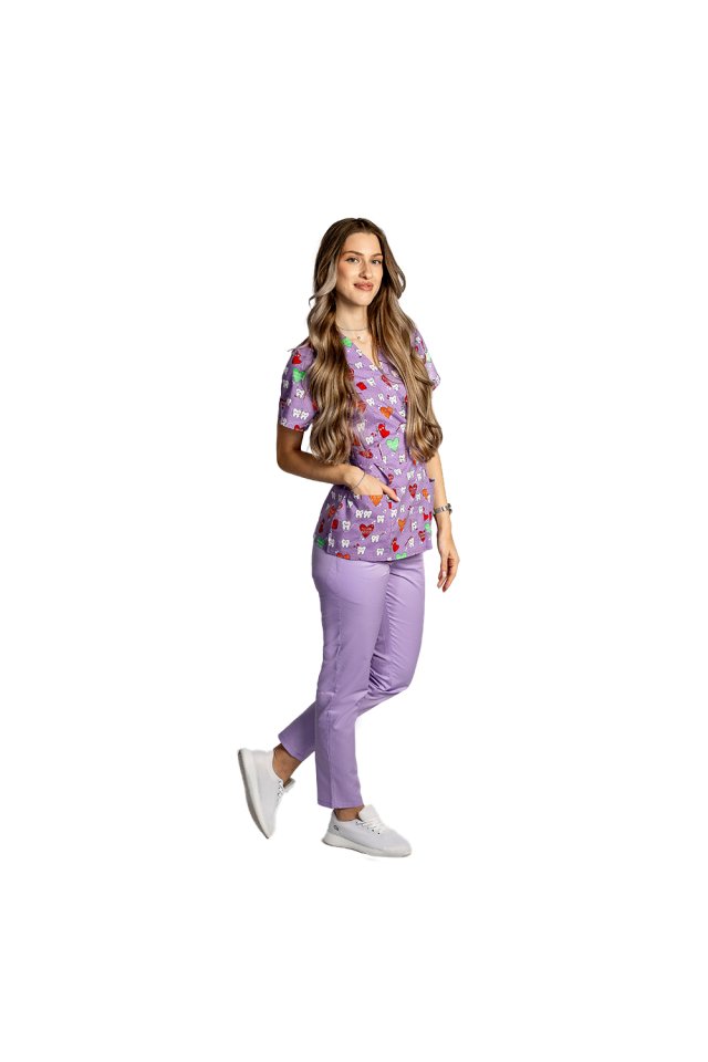 Costum medical kimono Dintisori, bluza cu imprimeu si pantaloni cu elastic