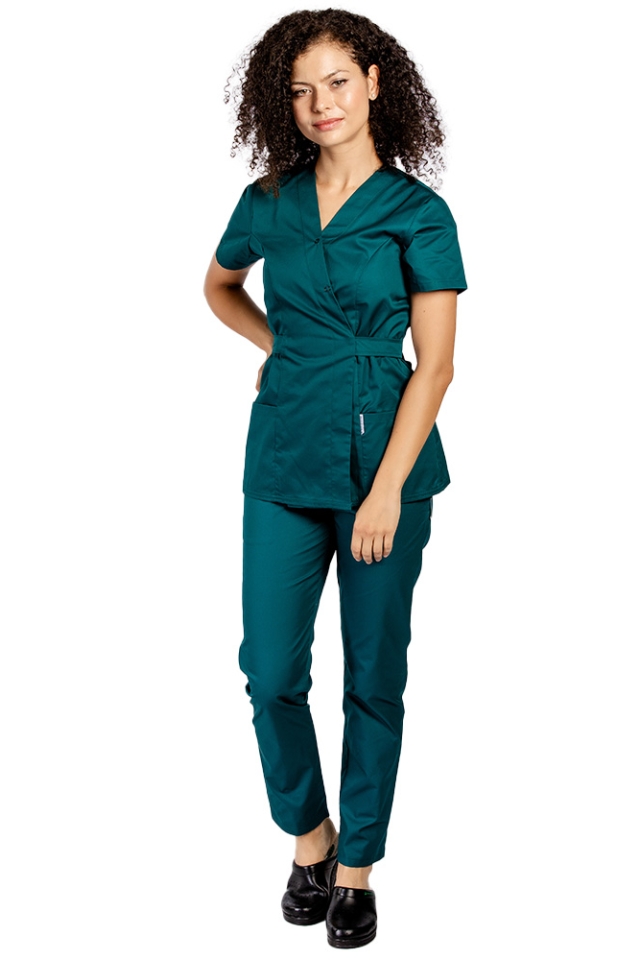 Costum medical verde tuborg, cu bluza tip kimono si pantaloni verzi cu elastic