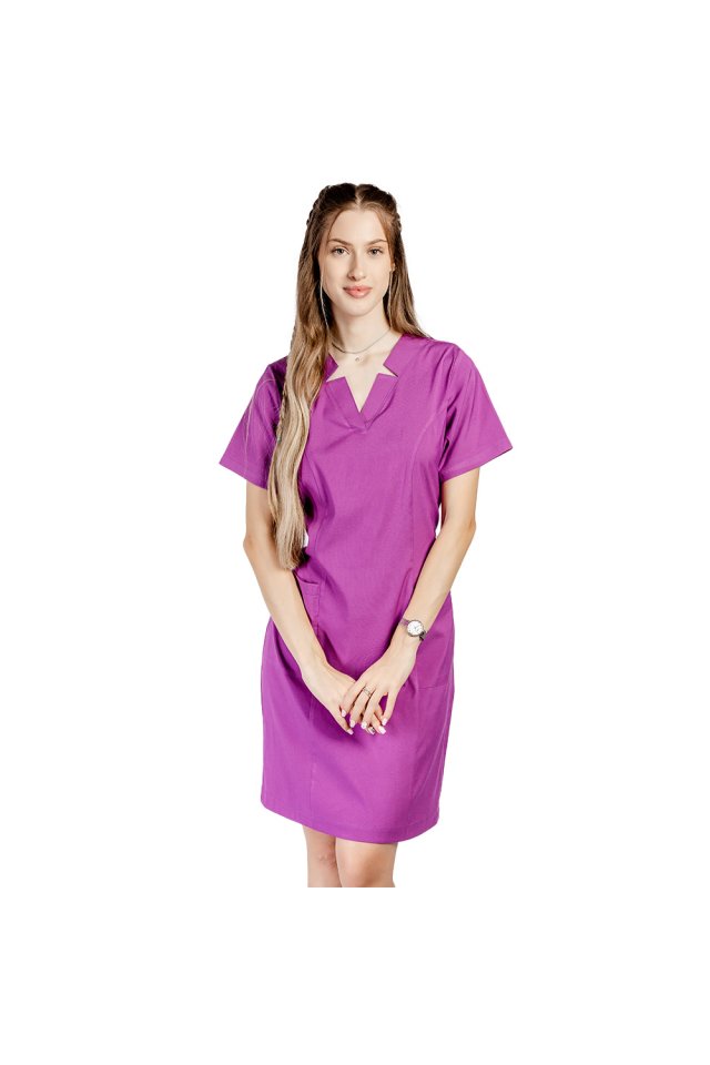 Sarafan medical magenta stretch, cu prindere cu cordon la spate si  doua buzunare aplicate