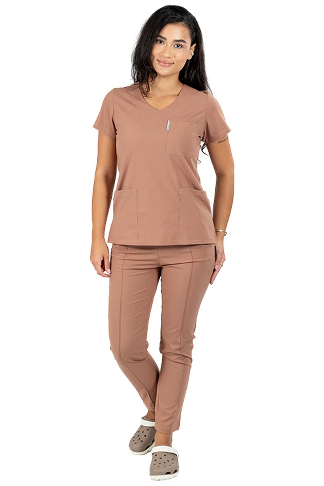 Costum medical stretch cappuccino cu bluza in V si pantaloni cu snur si elastic