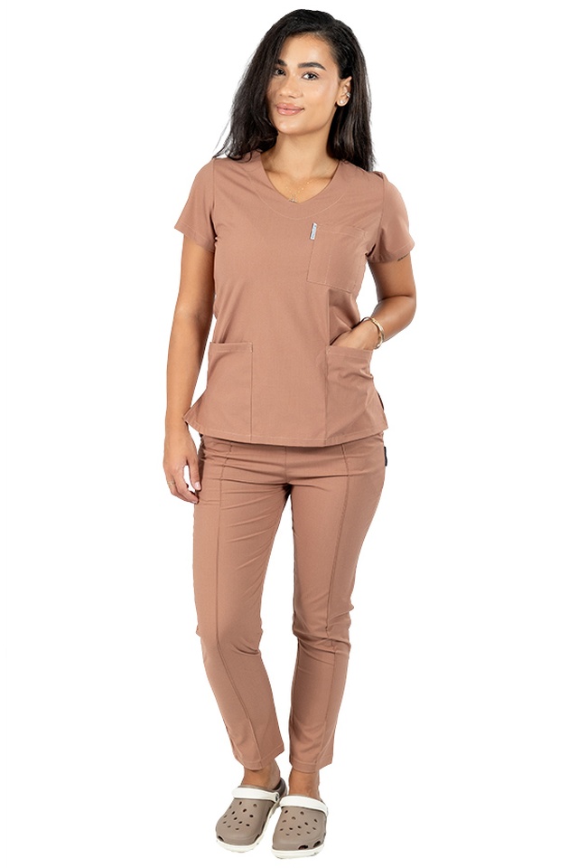 Costum medical stretch cappuccino cu bluza in V si pantaloni cu snur si elastic
