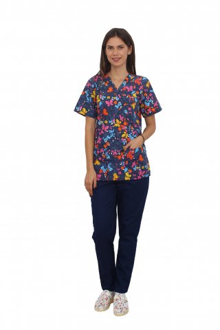 Costum medical Butterfly, cu bluza cu imprimeu  si pantaloni bleumarin cu elastic
