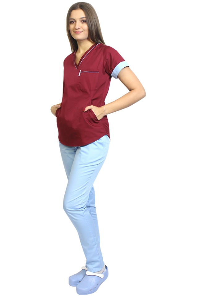 Costum medical format din bluza grena cu paspol bleu si pantaloni , model Amani