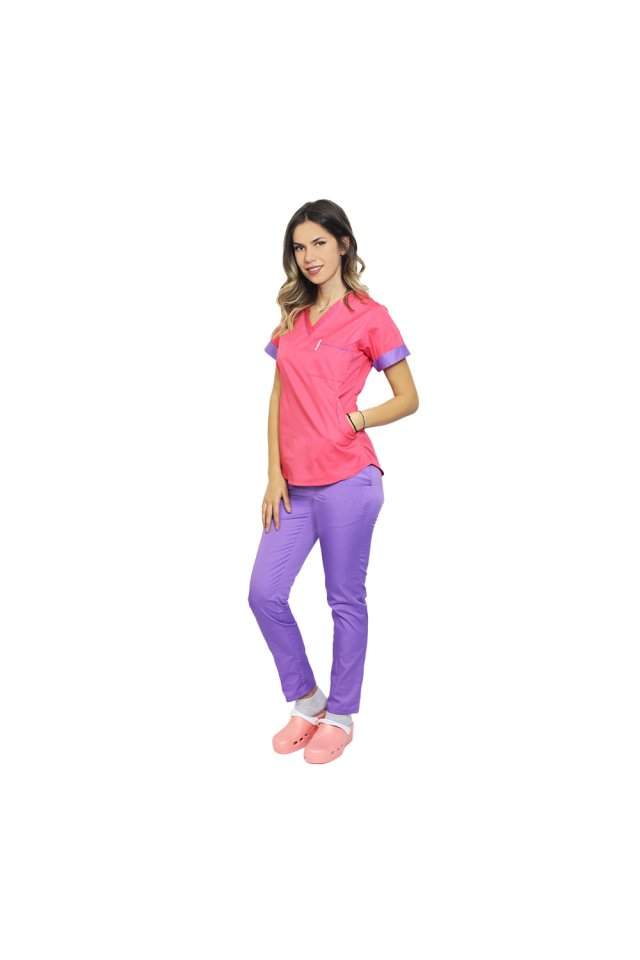 Costum medical format din bluza ciclam cu paspol mov si pantaloni, model Amani