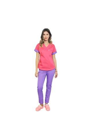 Costum medical format din bluza ciclam cu paspol mov si pantaloni, model Amani