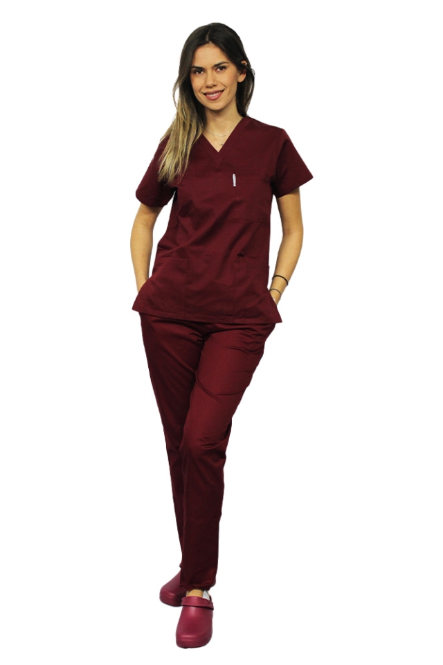 Costum medical grena, bluza cu anchior in V, trei buzunare si pantaloni cu elastic