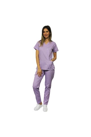Costum medical lila, bluza cu anchior in V, trei buzunare si pantaloni cu elastic