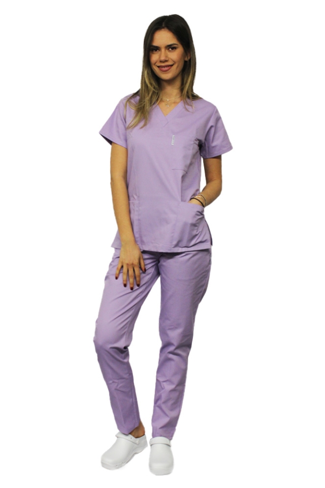 Costum medical lila, bluza cu anchior in V, trei buzunare si pantaloni cu elastic..