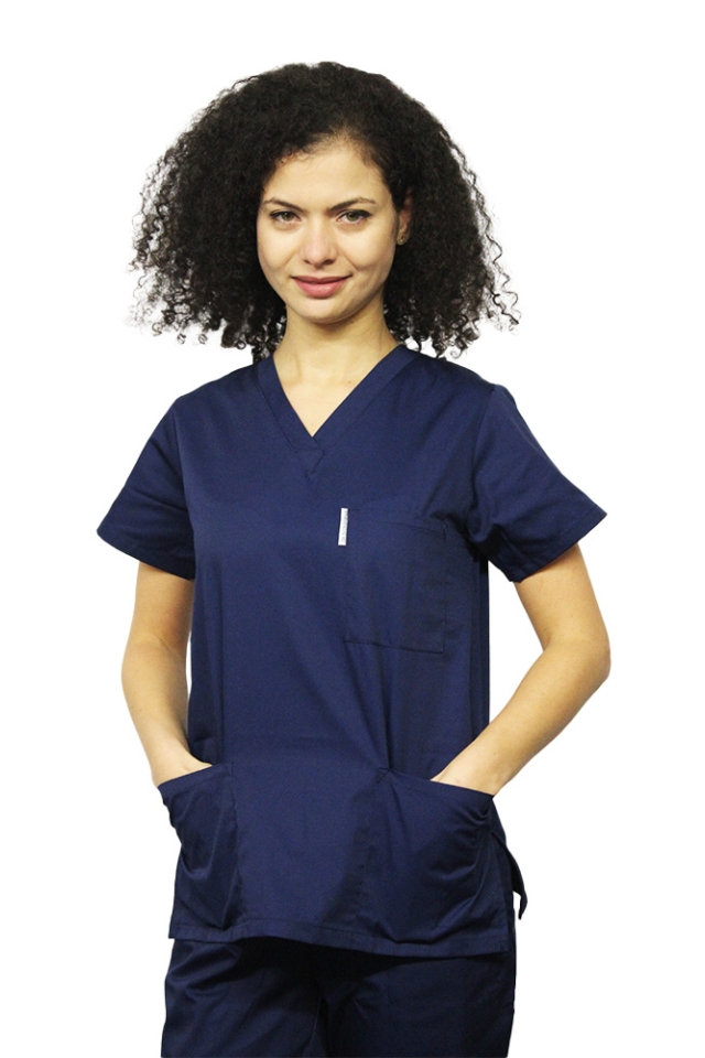 Costum medical bleumarin, bluza cu anchior in V, trei buzunare si pantaloni cu elastic.