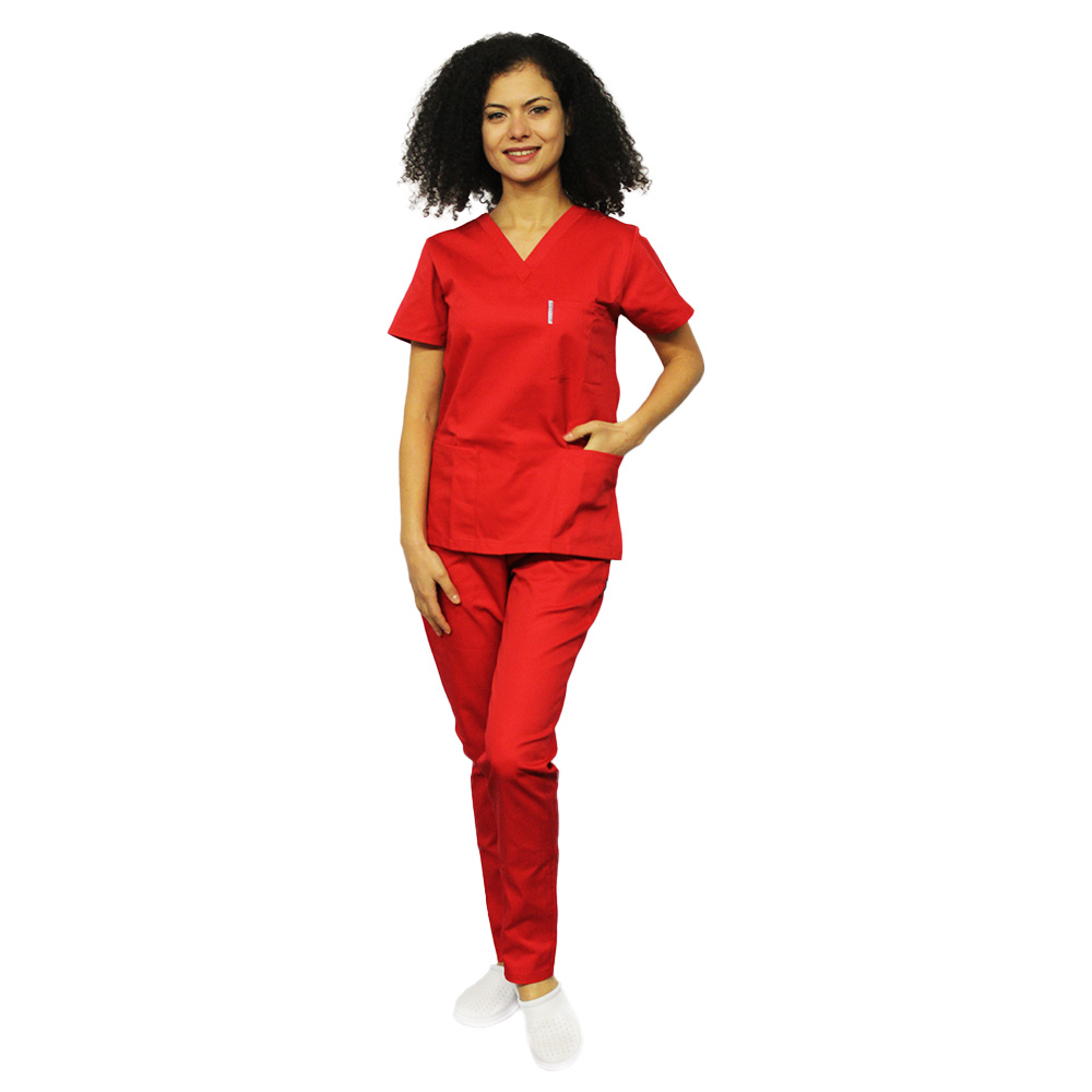 Costum medical rosu, bluza cu anchior in V, trei buzunare si pantaloni cu elastic