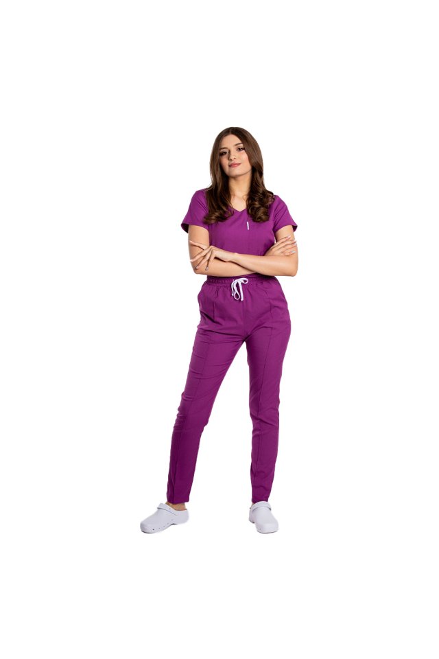 Costum medical stretch mov magenta cu bluza in V si pantaloni cu snur si elastic