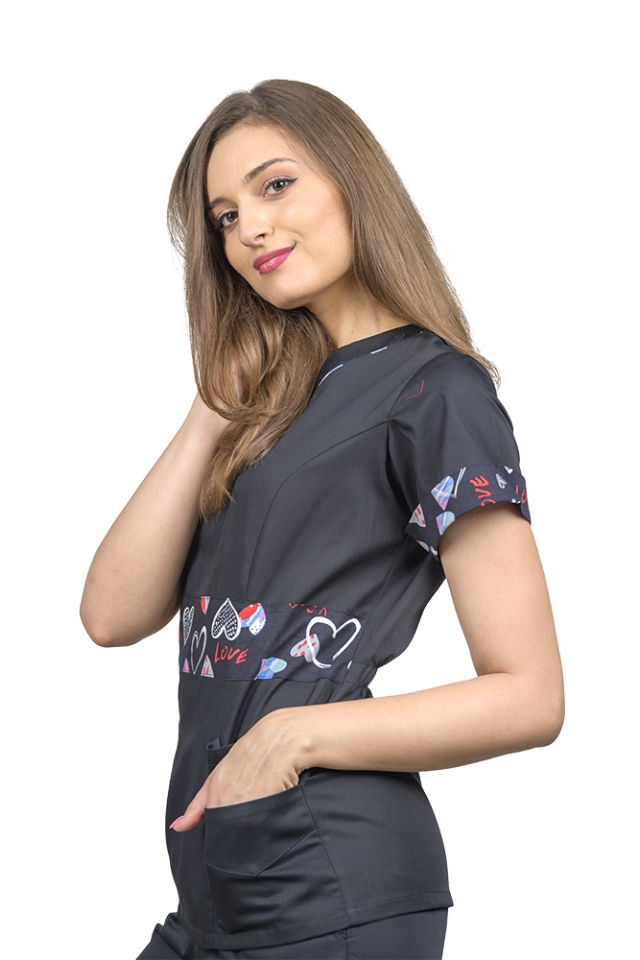 Costum medical negru DUO Love, cu halat cu anchior si pantaloni  cu elastic