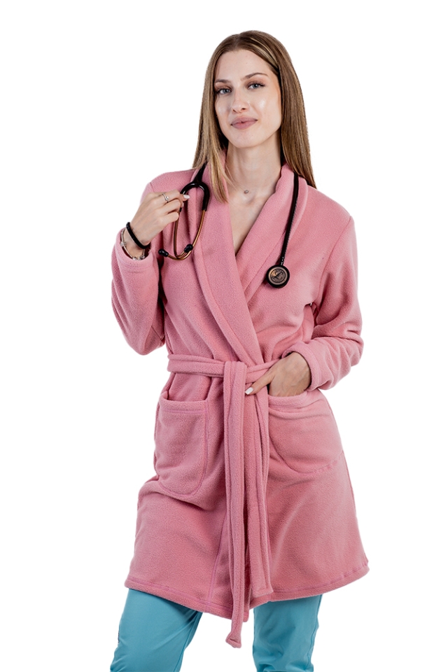 Pachet costum medical polo elastic roz cu saboti si stetoscop littmann, cadou halat polar roz si boneta