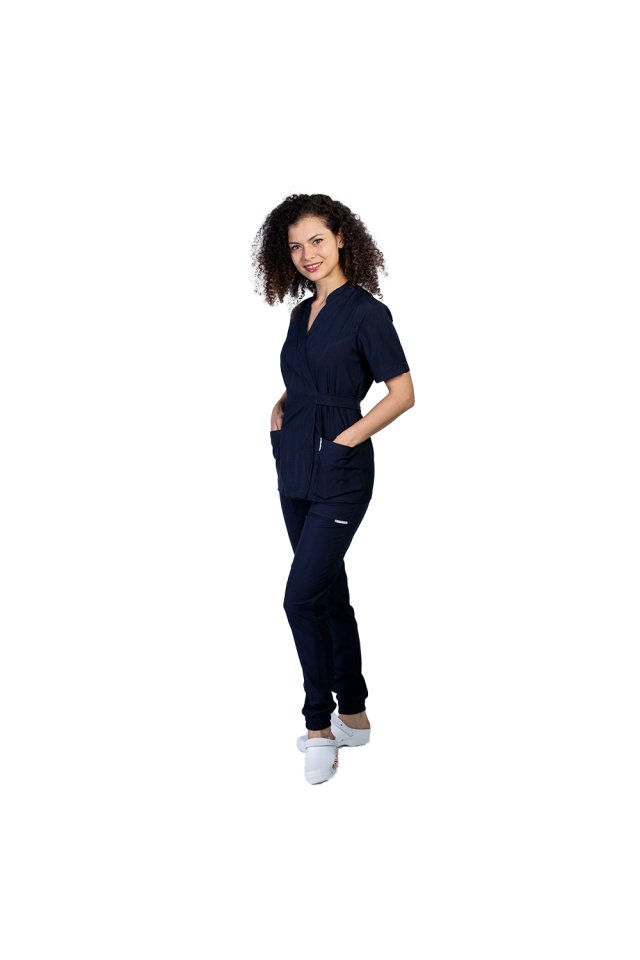 Costum medical elastic bleumarin, cu bluza kimono si pantaloni tip jogger