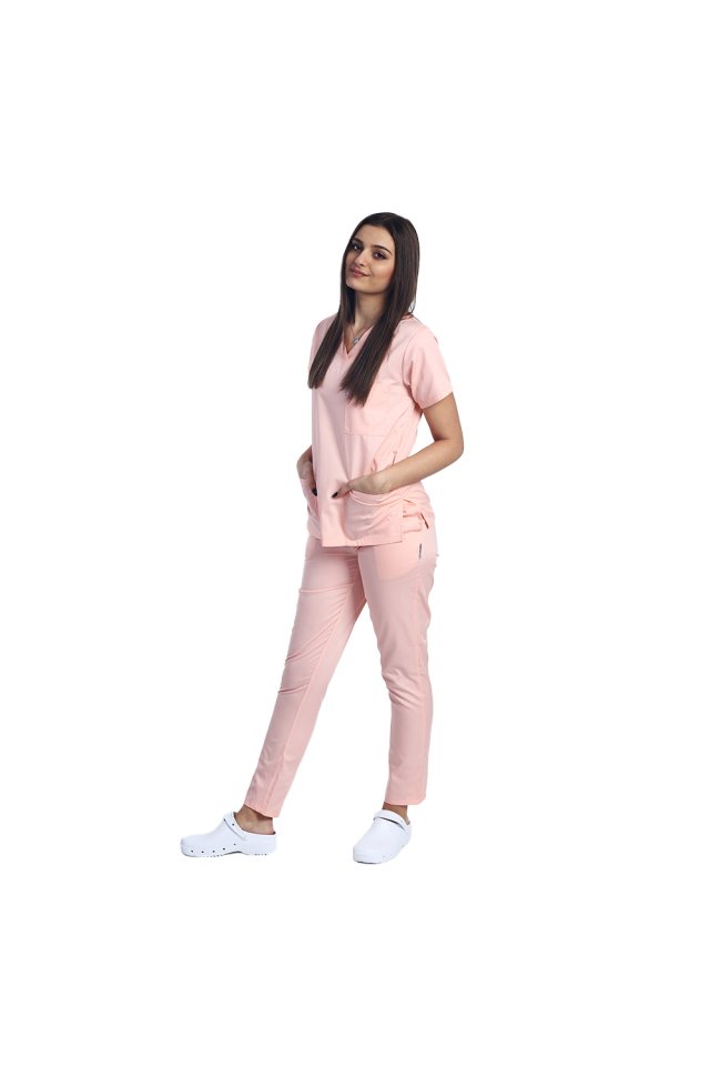 Costum medical piersica cu bluza cu anchior in forma V si pantaloni cu elastic