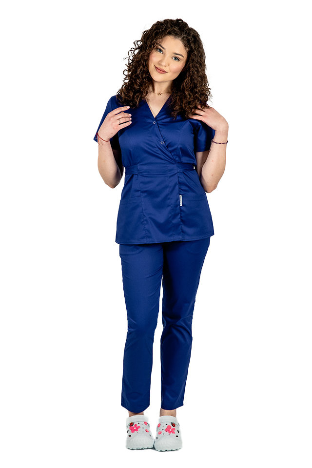Costum medical kimono albastru, cu elastan, bluza tip kimono si pantaloni cu snur in talie 2