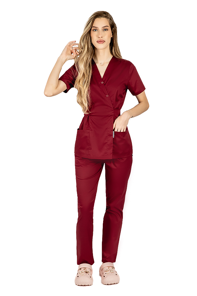 Costum medical kimono grena, cu elastan, bluza tip kimono si pantaloni cu snur in talie 2