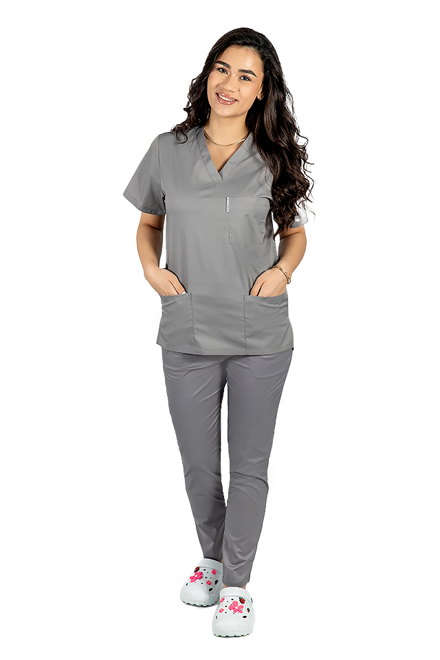 Costum medical cu elastan gri, dama, format din bluza cu anchior in V si pantaloni gri cu snur