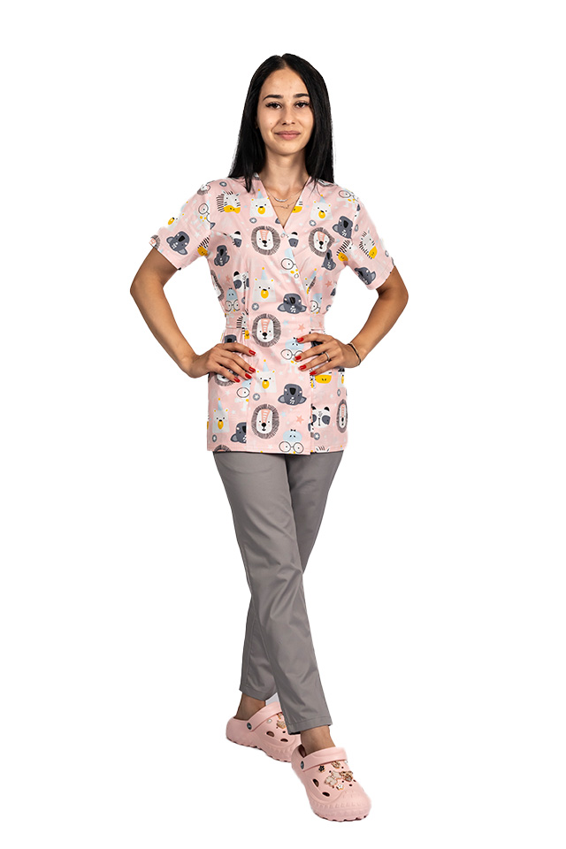 Costum medical kimono Lion, cu bluza cu imprimeu  si pantaloni cu elastic 5