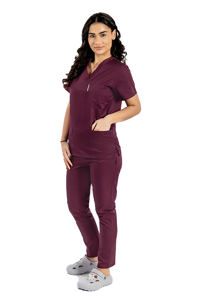 Costum medical visina, bluza cu anchior in V, trei buzunare si pantaloni cu elastic. 3
