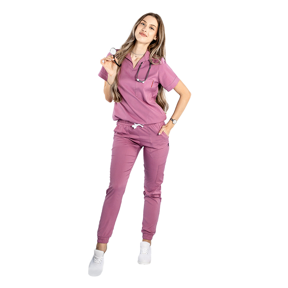 Costum medical stretch polo roz pudrat, cu bluza in V si pantaloni tip jogger, cu snur si elastic 6
