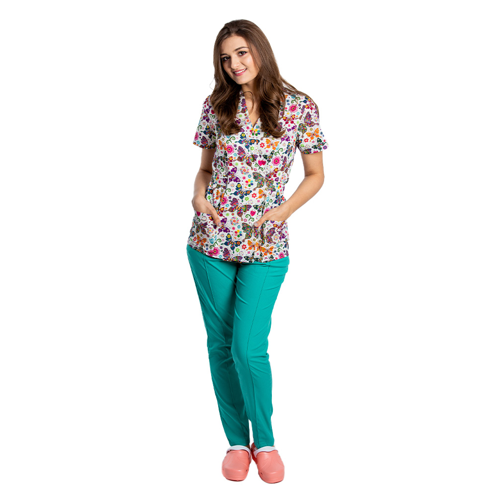 Costum medical kimono stretch Fantasy cu bluza imprimata si pantaloni stretch verzi cu snur si elastic 4