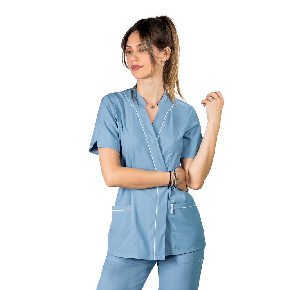 OUTLET Halat medical kimono stretch bleu pudrat cu doua buzunare aplicate si guler tip tunica 2