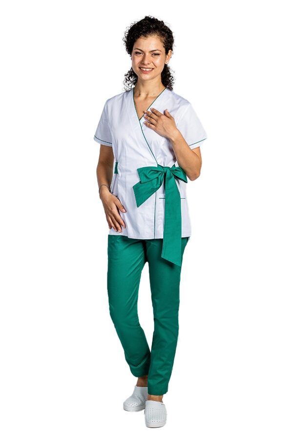 Costum medical kimono alb cu paspol verde si cordon cu legare tip fundita 